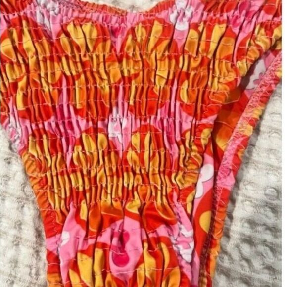 VOLAFA Triangle Smocked Textured bikini - Picture 4 of 6